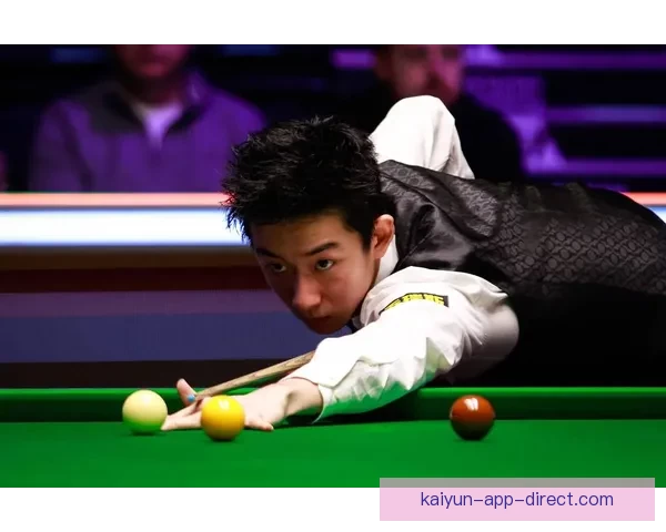 吴宜泽5杆破50轰6-3攻击波第2阶段以10-7领先墨菲观众喝彩